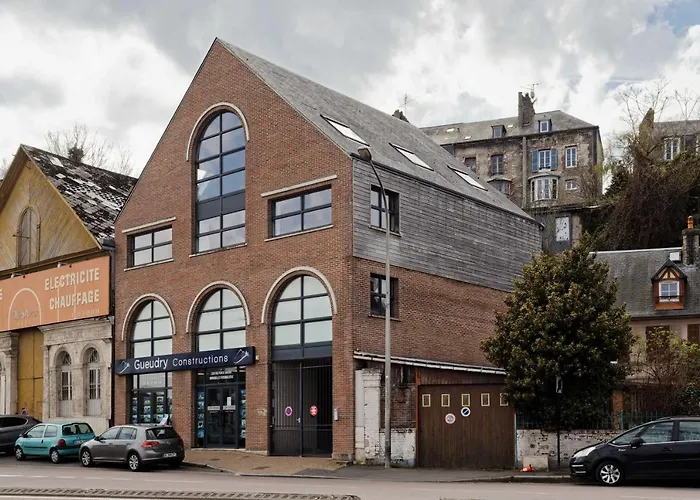 L\' Annexe Du Cosmopolitain